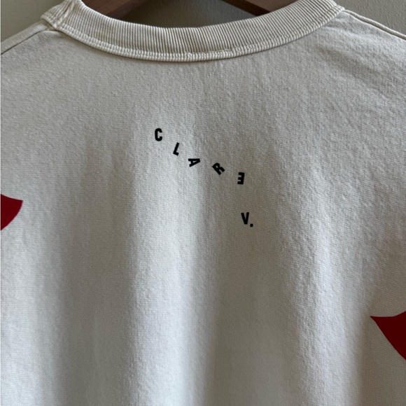 Clare v drop shoulder sweatshirt in cream with red lips EUC - Picture 7 of 7